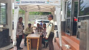 Polsek Sawah Besar Amankan Ibadah Jumat di Masjid Istiqlal, Wujud Pelayanan Polri untuk Umat