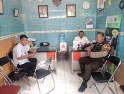 Bhabinkamtibmas Karang Anyar, Sambangi Tokoh Warga, ngobrol Kamtibmas terkini