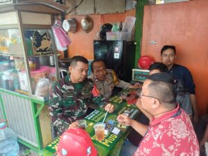 Bhabinkamtibmas dan Babinsa Kelurahan Gambir Jalin Sinergi, Sambang Warga untuk Jaga Kamtibmas