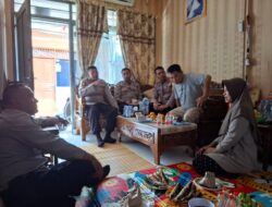 PEDULI ANGGOTA, POLSEK SENEN BESUK BHABINKAMTIBMAS YANG SEDANG SAKIT