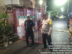 Bhabinkamtibmas Johar Baru Patroli Dialogis dan Sambang Poskamling RT 15/RW 01, Tingkatkan Keamanan Lingkungan