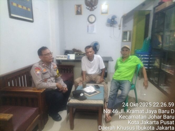 
					Aiptu Sunarto Bhabinkamtibmas Johar Baru Sambang RW 02, Warga Diimbau Waspada dan Parkir Aman