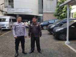Penjagaan Ibadah Misa Minggu di Gereja GKI Samanhudi
