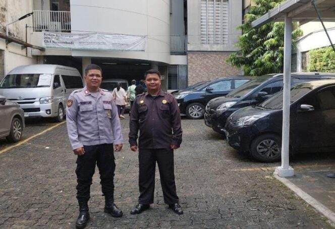 
					Penjagaan Ibadah Misa Minggu di Gereja GKI Samanhudi