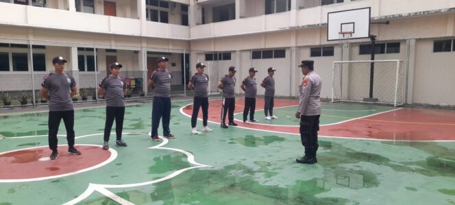 
					Polsek Kemayoran Latih Petugas Security Sekolah Kartini, Dorong Profesionalisme Pengamanan Sekolah