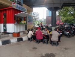 Ojol Mart Juanda Hadir di Tengah Komunitas Ojol, Disambut Antusias Pengemudi Ojol dan Warga