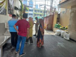 Bhabinkamtibmas Kebon Kacang Gelar Gerakan Pangan Murah di Pos RW 07