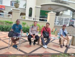 Sore Hari Polisi Sambangi Warga Kebon Kosong, Ajak Bersama Jaga Lingkungan