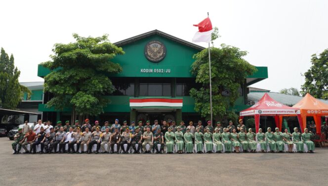 
					Danrem 052/Wijayakrama Kunjungi Kodim 0502/Jakarta Utara, Tekankan Pentingnya Tugas, Keluarga, dan Kedekatan dengan Rakyat