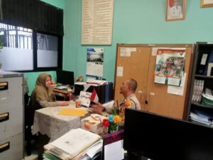 Bhabinkamtibmas Kelurahan Gambir Koordinasi dengan SMAN 4 Jakarta Terkait Sosialisasi Penerimaan Anggota Polri T.A. 2026
