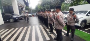 Polsek Metro Menteng Gelar Apel Siaga Pengamanan Aksi Unras di Kantor Badan Gizi Nasional