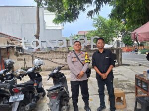 Bhabinkamtibmas Pegangsaan Sambangi Cafe Tanatap, Tegaskan Kewaspadaan Cegah Aksi Kriminalitas