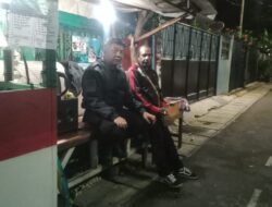Poskamling Jadi Garda Terdepan, Bhabinkamtibmas Tanah Tinggi Imbau Petugas Satkamling Aktif Cegah Kejahatan