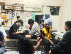 Bersama Jaga Lingkungan Aman, Bhabinkamtibmas Tanah Tinggi Ajak Warga RW 08 Aktif Cegah Kejahatan