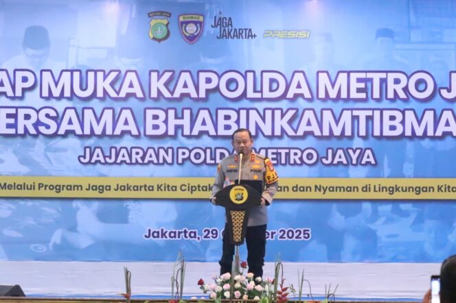 
					Kapolda Metro Jaya Tekankan Peran Bhabinkamtibmas: Jaga Jakarta, Ciptakan Rasa Aman dan Nyaman