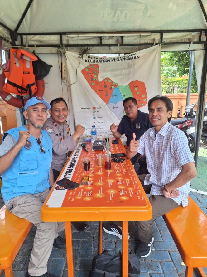 
					Perkuat Sinergi Tiga Pilar, Bhabinkamtibmas Pegangsaan Gelar Patroli Dialogis Ajak Warga Waspada 3 C