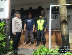 Bersama Warga, Polsek Johar Baru Tingkatkan Keamanan RW 07 Lewat Patroli Dialogis