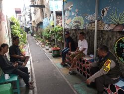Ayo Jaga Jakarta Bersama Bhabinkamtibmas Dan Warga Karang Anyar