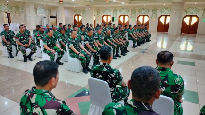 
					Tingkatkan Profesionalisme Satuan Teritorial, Danrem 052/Wkr Resmi Tutup Latihan Posko I Kodim 0510/Tigaraksa