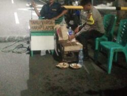 Bhabinkamtibmas Petojo Selatan Patroli Siskamling Bersama Warga Wujudkan Lingkungan Aman dan Kondusif