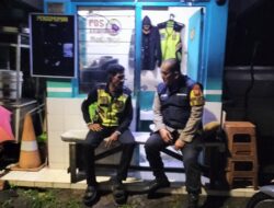 Bhabinkamtibmas Menteng Ajak Warga Aktif Jaga Lingkungan Lewat Patroli Satkamling