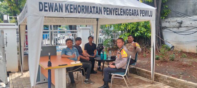 
					Polsek Metro Gambir Siaga Amankan Rencana Aksi Unjuk Rasa di Kantor DKPP, Abdul Muis Jakarta Pusat