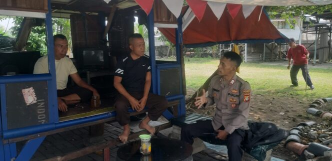 
					Patko 1012 Polsek Metro Gambir Laksanakan Patroli Dialogis di Kawasan Duri Pulo, Jaga Situasi Tetap Kondusif