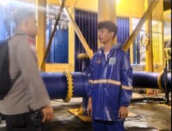 Hujan Yang Melanda Jakarta Sore Hari, Bhabinkamtibmas Benhil Cek Genangan Air dan Rumah Pompa Air