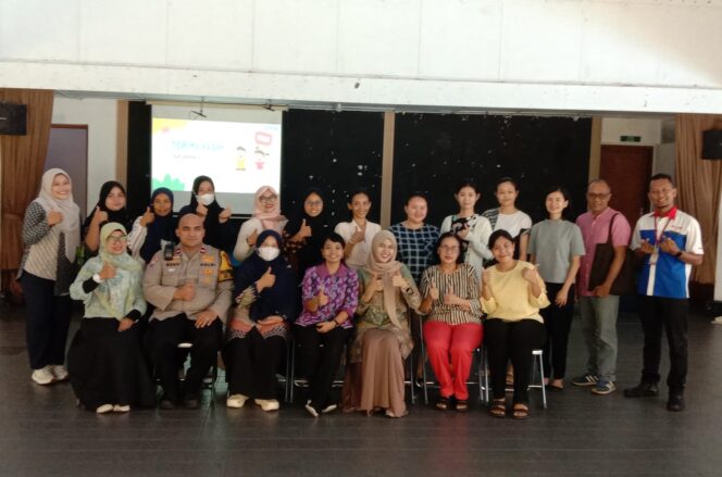 
					Bhabinkamtibmas Kampung Bali Sekaligus Kepala Sekolah Paud Kejora Hadiri Giat Koordinasi dan Diskusi Tentang Harkamtibmas