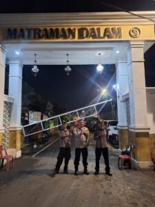 Bhabinkamtibmas Pegangsaan Sambangi Satkamling, Imbau Warga Aktif Patroli Cegah Kejahatan Malam Hari