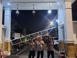 Bhabinkamtibmas Pegangsaan Sambangi Satkamling, Imbau Warga Aktif Patroli Cegah Kejahatan Malam Hari
