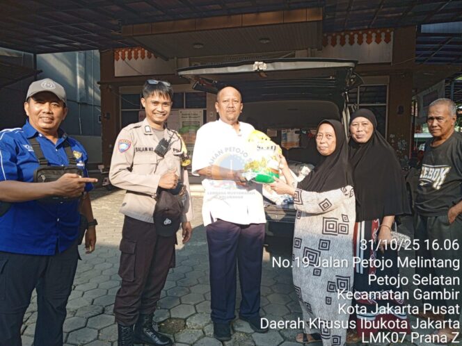 
					Polsek Metro Gambir Gelar Gerakan Pangan Murah Bersama Bulog di Kelurahan Petojo Selatan