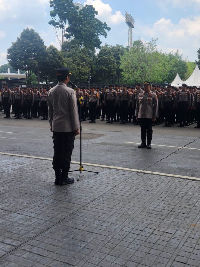 
					1.475 Personel Diterjunkan Amankan Konser BLACKPINK di GBK, Polisi Imbau Penonton Tak Bawa Barang Terlarang