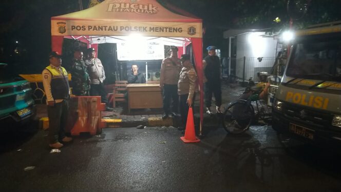 
					Sinergi Tiga Pilar Menteng Gelar Patroli Jaga Jakarta, Kawasan Menteng Tenggulun Aman Terkendali