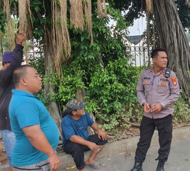 
					Patko 1011 Polsek Metro Gambir Laksanakan Patroli Sambang di Kawasan IRTI Monas, Pastikan Situasi Aman dan Kondusif