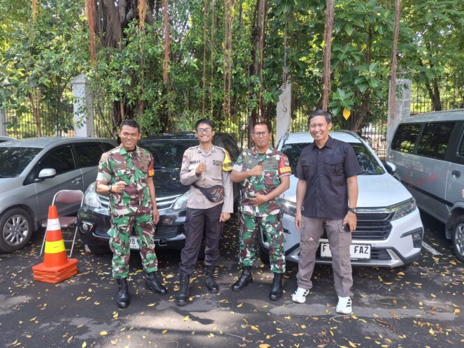 
					Bhabinkamtibmas dan Babinsa Petojo Selatan Hadiri Pemilihan Ketua FORKI DKI Jakarta di Gedung KONI