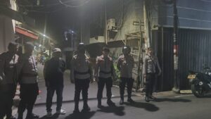 Patroli Cipta Kondisi, Polsek Johar Baru Antisipasi Guantibmas dan Ajak Warga Jaga Lingkungan Aman