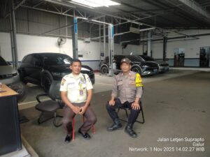 Bhabinkamtibmas Galur Sambangi Showroom Hyundai, Imbau Keamanan dan Antisipasi Kejahatan