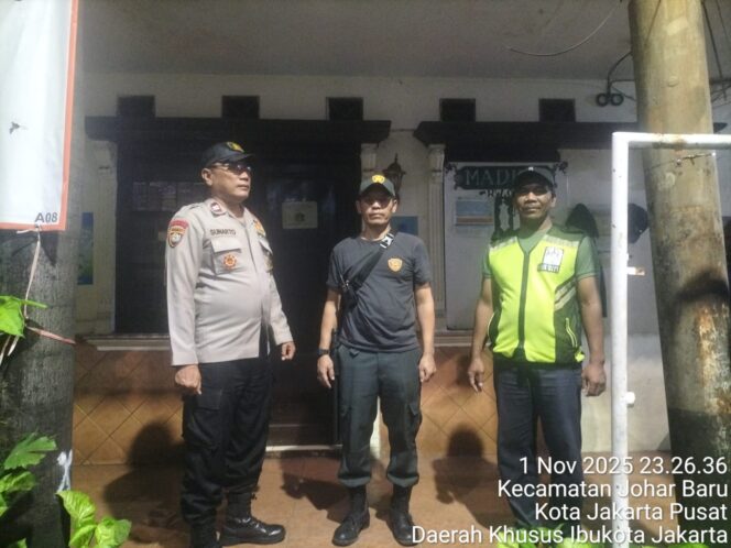 
					Patroli Dialogis dan Sambang Poskamling, Bhabinkamtibmas Johar Baru Ajak Warga RW 07 Perkuat Keamanan dan Kebersamaan