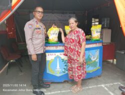 Polsek Johar Baru Gelar Gerakan Pangan Murah Tahap 3 di Kampung Rawa, Wujud Nyata Kepedulian Polri untuk Rakyat