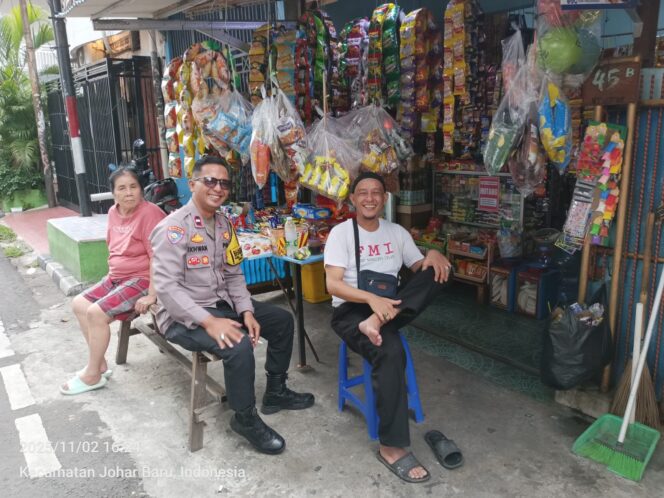 
					Door to Door Sambang, Bhabinkamtibmas Kampung Rawa Ajak Warga Waspada 3C dan Ciptakan Lingkungan Aman