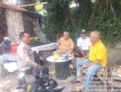 Patroli Dialogis dan Sambang Warga, Bhabinkamtibmas Johar Baru Ajak Masyarakat Aktif Jaga Kamtibmas Lewat Cooling System