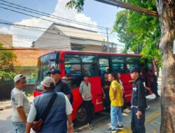 Pendekatan Humanis Polsek Johar Baru Kawal Pemberangkatan Massa Unras Tanpa Gesekan