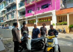 Patroli Sambang Koordinasi Kamtibmas di Sentra Kramat, Polsek Senen Jaga Stabilitas Keamanan Lingkungan