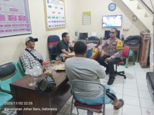 Turun Langsung ke Poskamling RW 05, Bhabinkamtibmas Kampung Rawa Ajak Warga Waspada Curanmor