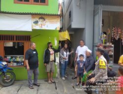 Sambang dan Takziah, Bhabinkamtibmas Galur Bersama Warga Doakan Almarhum Supriyanto