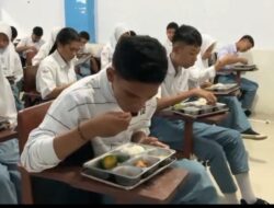 Para Guru dan Siswa Apresiasi Kualitas Penyaluran MBG Dari SPPG Polda Maluku