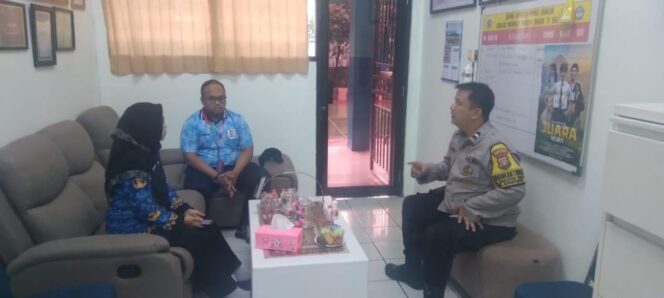 
					Bhabinkamtibmas Gandeng Guru dan Wali Murid SMPN 78 Cegah Tindak Bullying