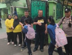 Aksi Humanis Bhabinkamtibmas Gondangdia, Aiptu Kamidi Dampingi Siswa dan Jaga Ketertiban di Sekolah
