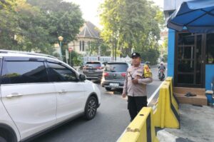 Polisi Hadir di Pagi Hari, Wujudkan Pelayanan Prima Lewat Pengaturan Lalin di TL Teuku Umar Menteng